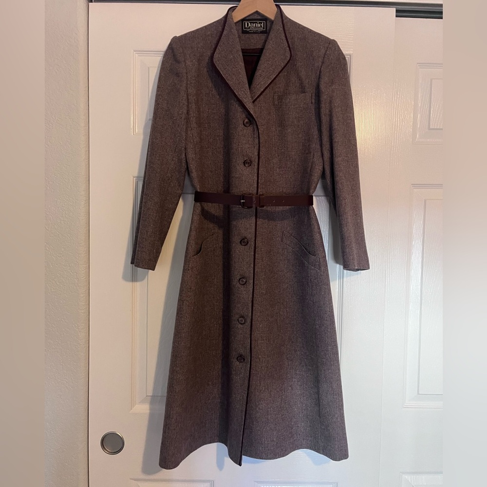 Vintage Daniel for Spellbound Women’s Burgundy with Gray Tweed Long Elegant Coat